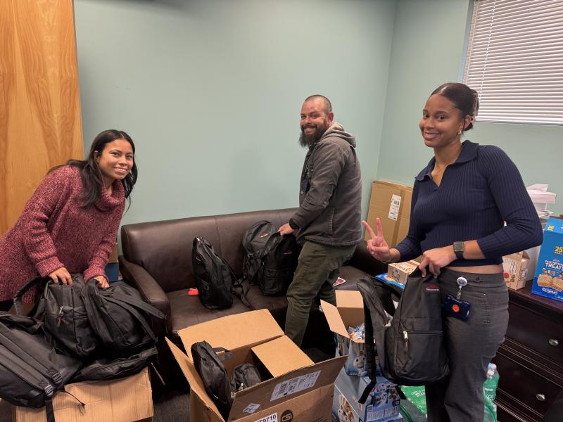 La Red outreach teams distribute coldweather kits Cape Gazette